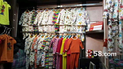 東莞企石保暖衣批發(fā)零售指南 優(yōu)質(zhì)貨源與箱包市場(chǎng)新機(jī)遇